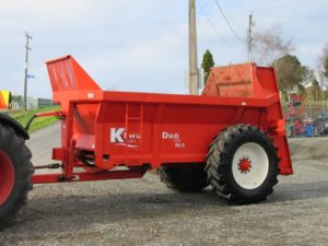 W1752-K-Two-Duo-1100-Muck-Spreader-1