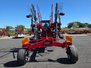 SIP Star 850 Swather