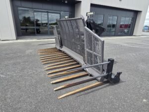 Albutt 14ft Push Off Buck Rake
