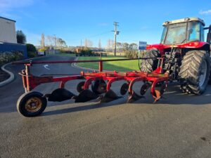 Clough Semi Mounted Plough (15292)