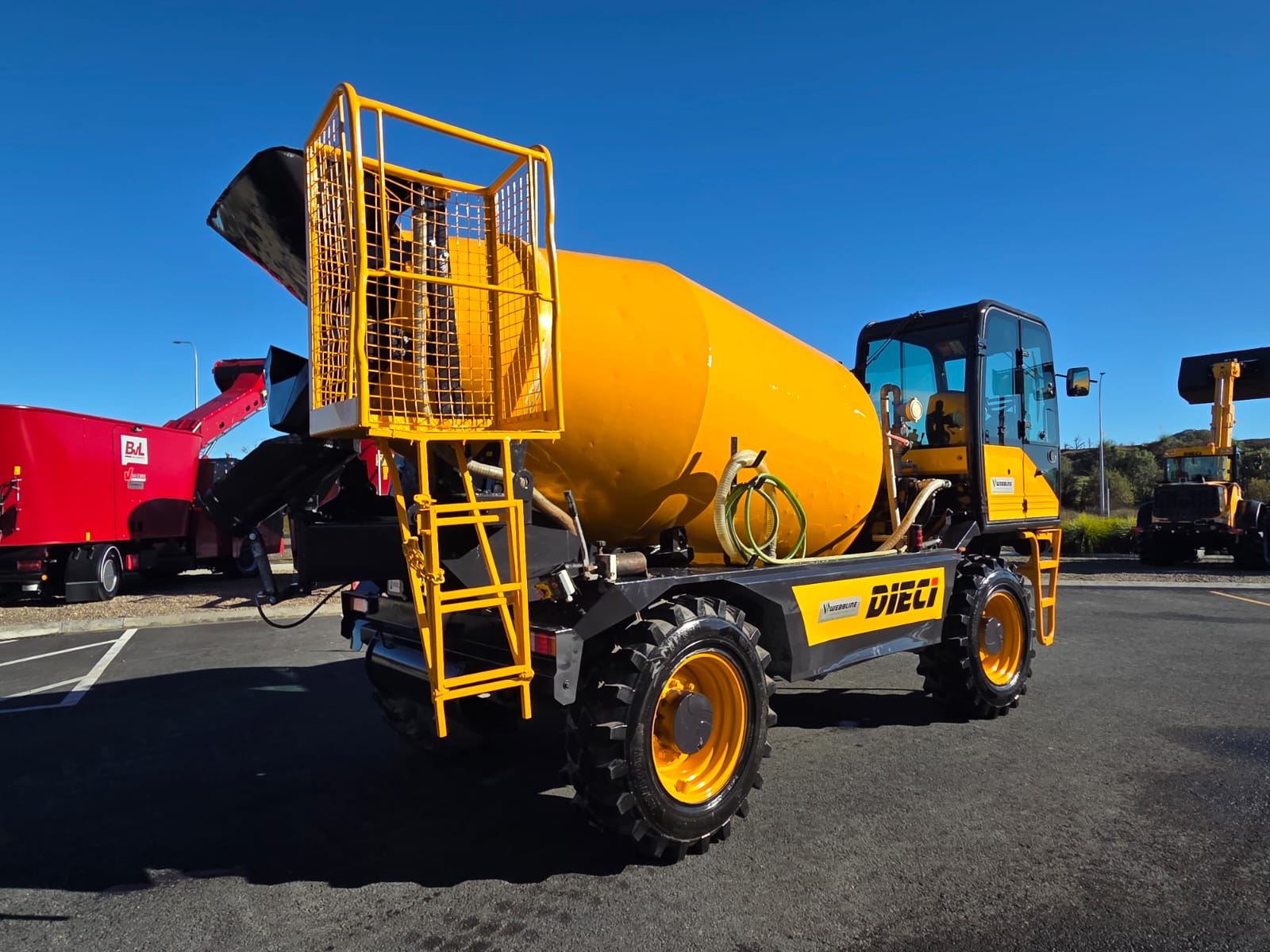 Dieci F7000 Concrete Mixer (11535) - 12 Dieci F7000 Concrete Mixer (11535)