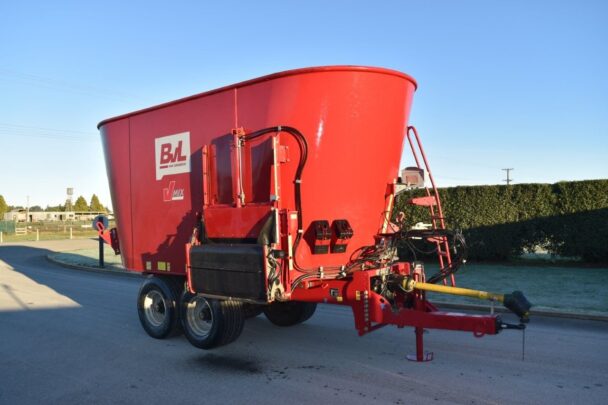 BvL V-Mix 24 Mixer Wagon (12661)