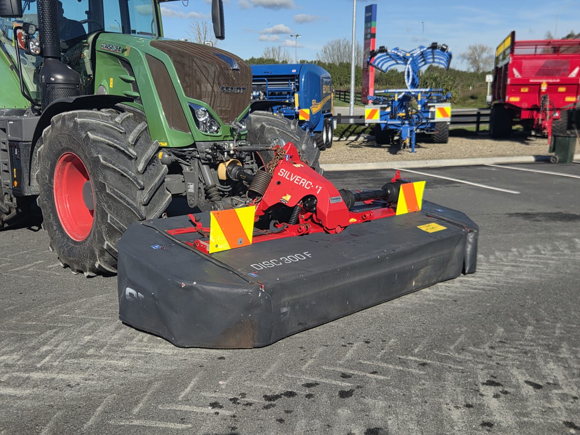 SIP Silvercut 300F (15341) - 1 SIP Silvercut 300F Disc Mower (15341)