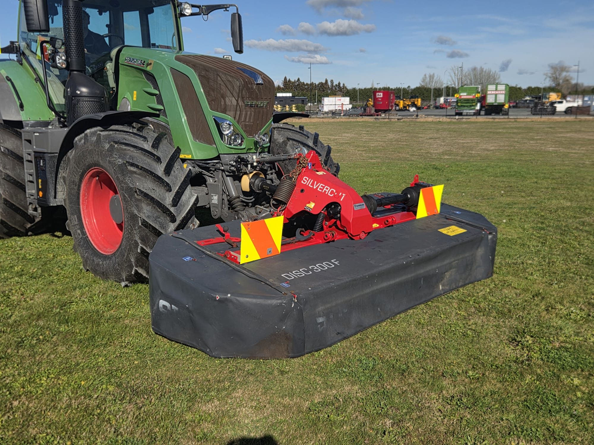 SIP Silvercut 300F (15341) - 3 SIP Silvercut 300F Disc Mower (15341)