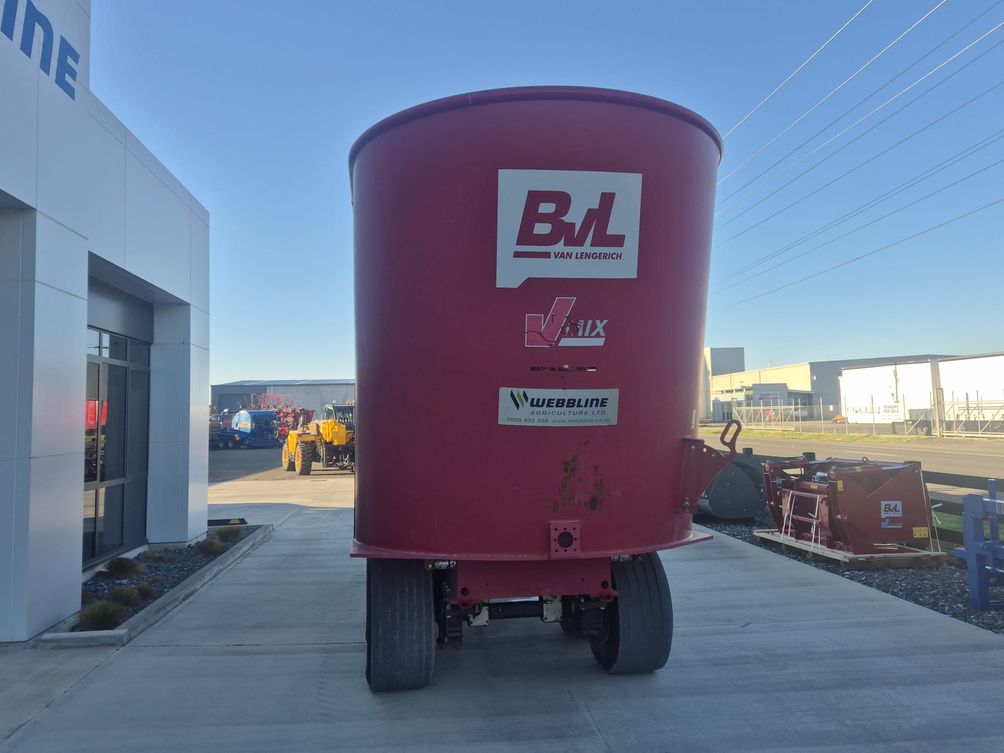 BvL V Mix 24 (8884) - 6 BvL V Mix 24 Mixer Wagon (8884)