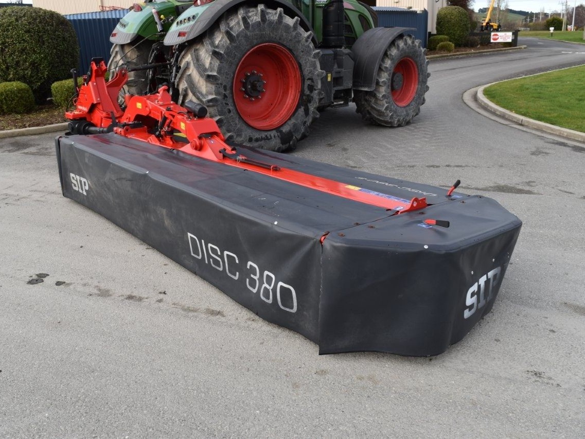 SIP Silvercut 380 (13695) - 3 SIP Silvercut 380 Disc Mower (13695)