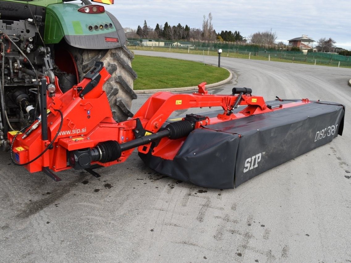 SIP Silvercut 380 (13695) - 4 SIP Silvercut 380 Disc Mower (13695)