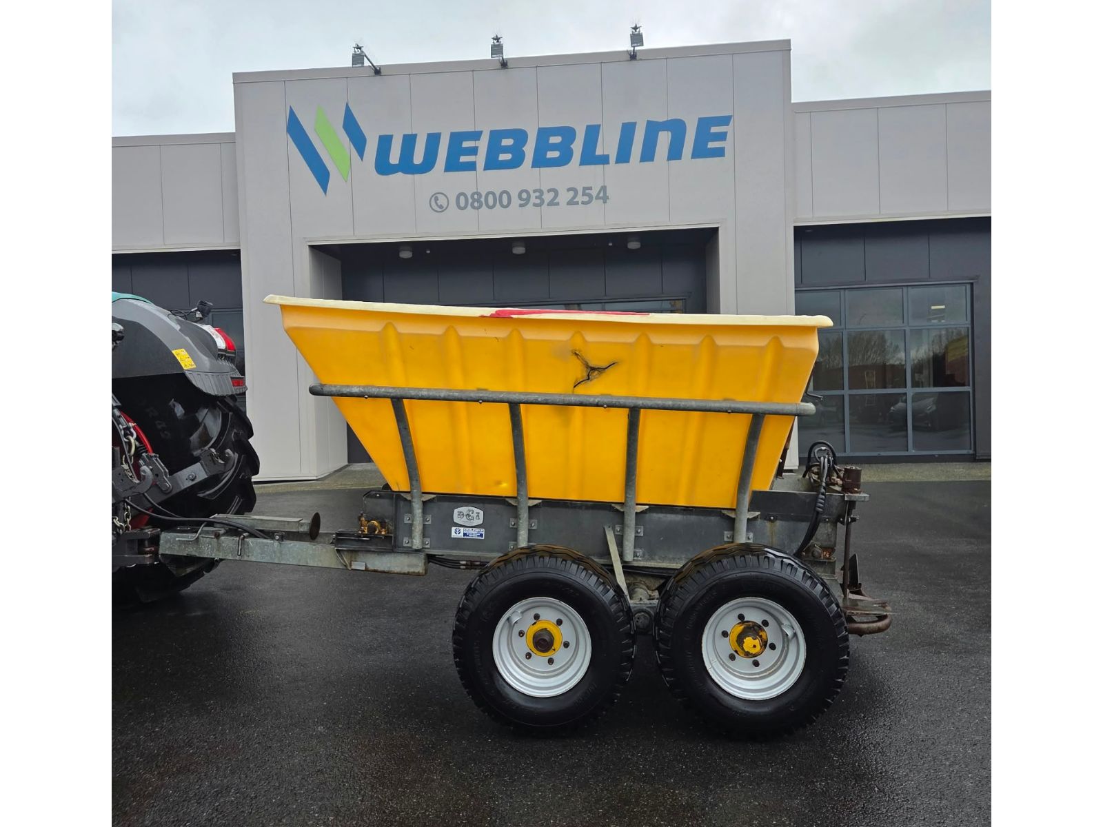 Cub 4000 Fertiliser Spreader (15444) #4 Cub 4000 Fertiliser Spreader (15444)