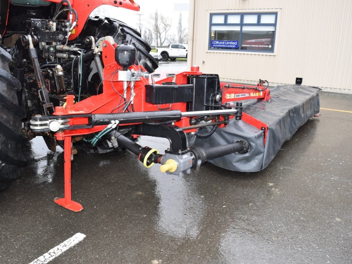 Massey Ferguson DM 1354 (15475) # 1 Massey Ferguson DM 1354 Disc Mower (15475)