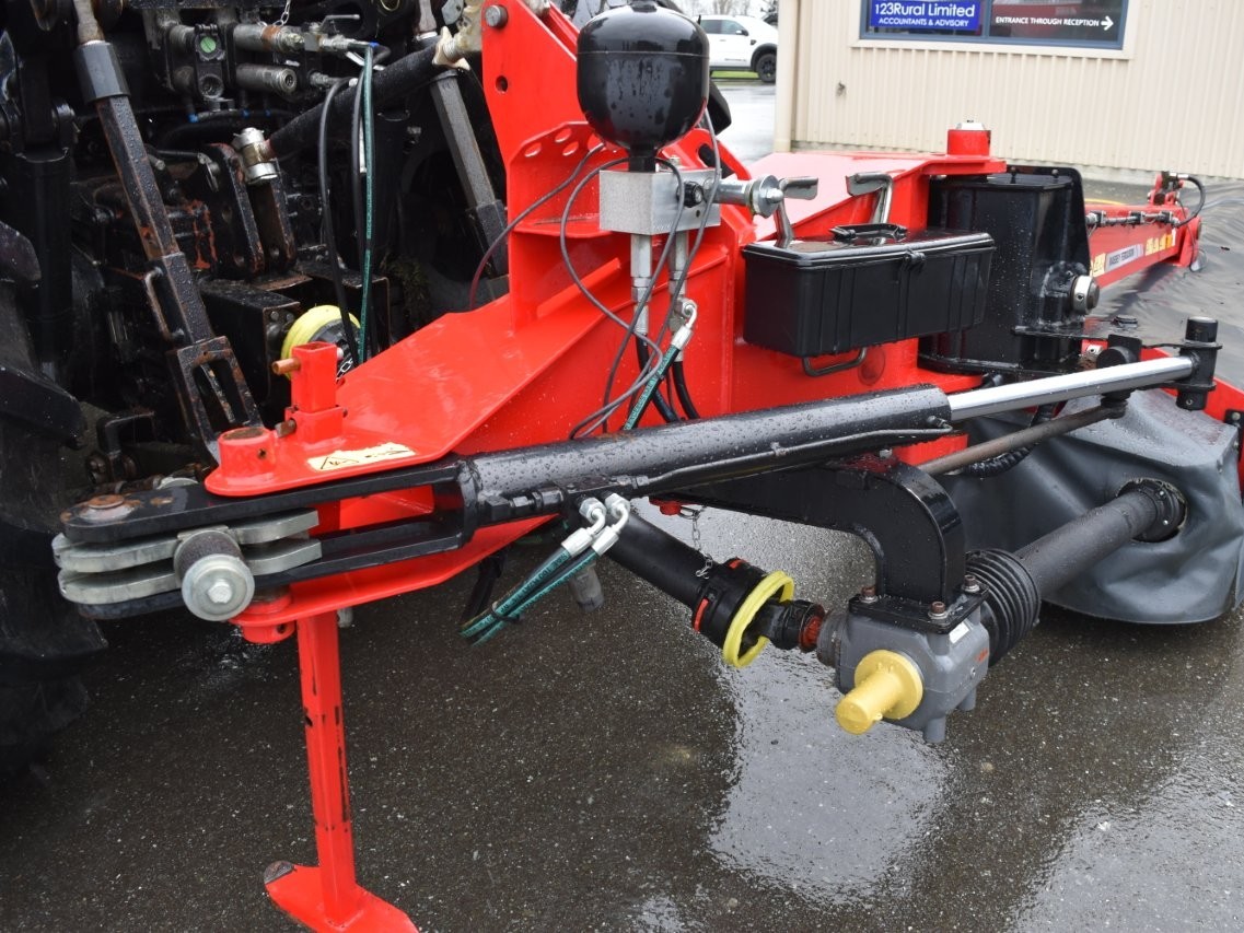 Massey Ferguson DM 1354 (15475) # 2 Massey Ferguson DM 1354 Disc Mower (15475)