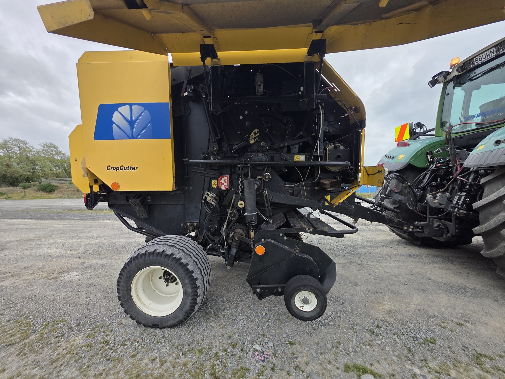 New Holland BR740A (15456) #8 New Holland BR740A Baler (15456)