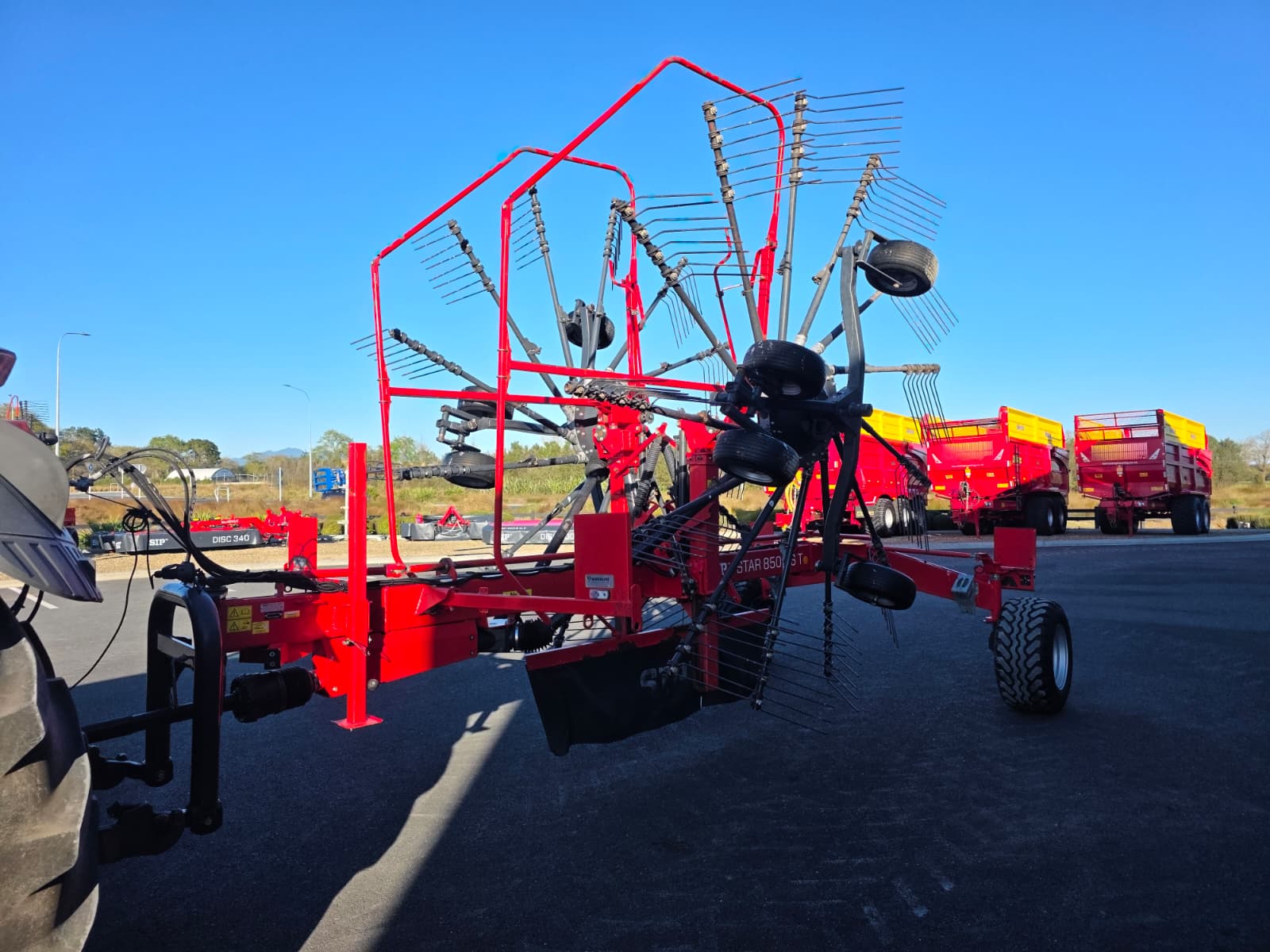 SIP Star 850 (10966) # 5 SIP Star 850 Swather (10966)