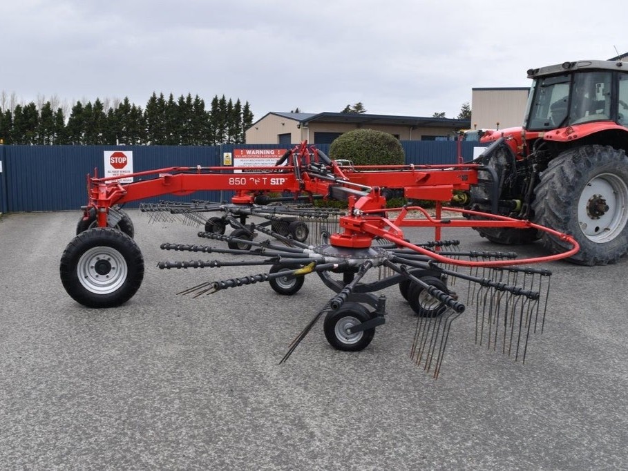 SIP Star 850 (12472) # 8 SIP Star 850 Swather (12472)